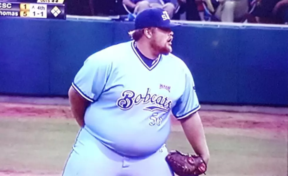 300-Pound College Baseball Pitcher Takes Internet by Storm