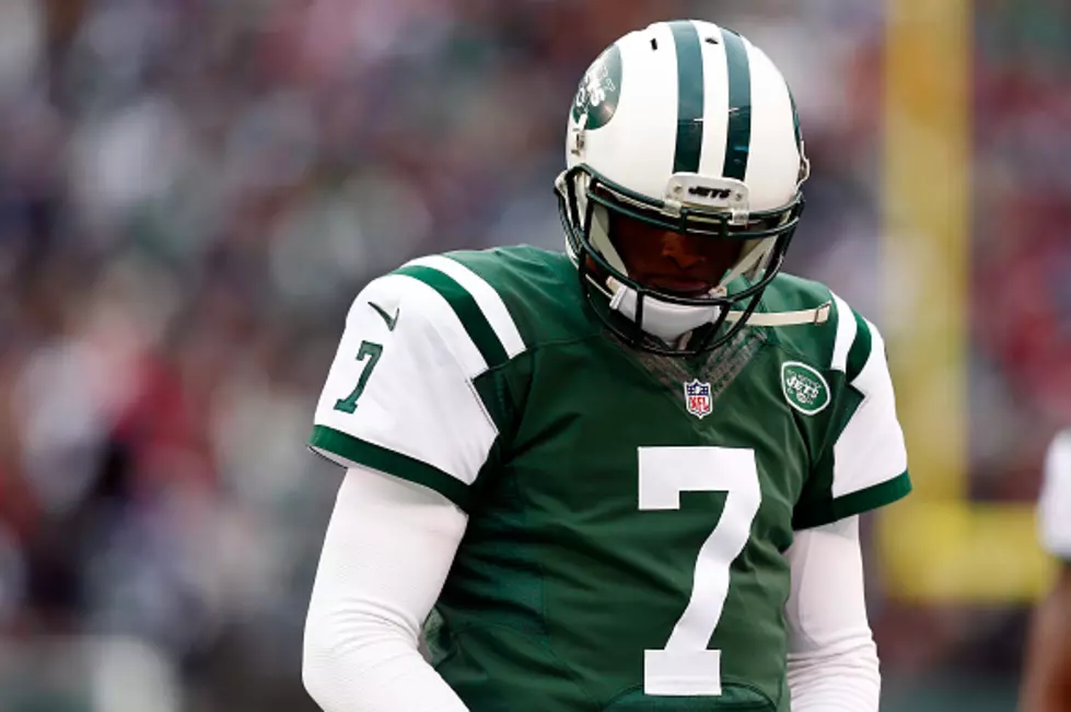Jets Quarterback Geno Smith Out 6-8 Weeks With Broken Jaw
