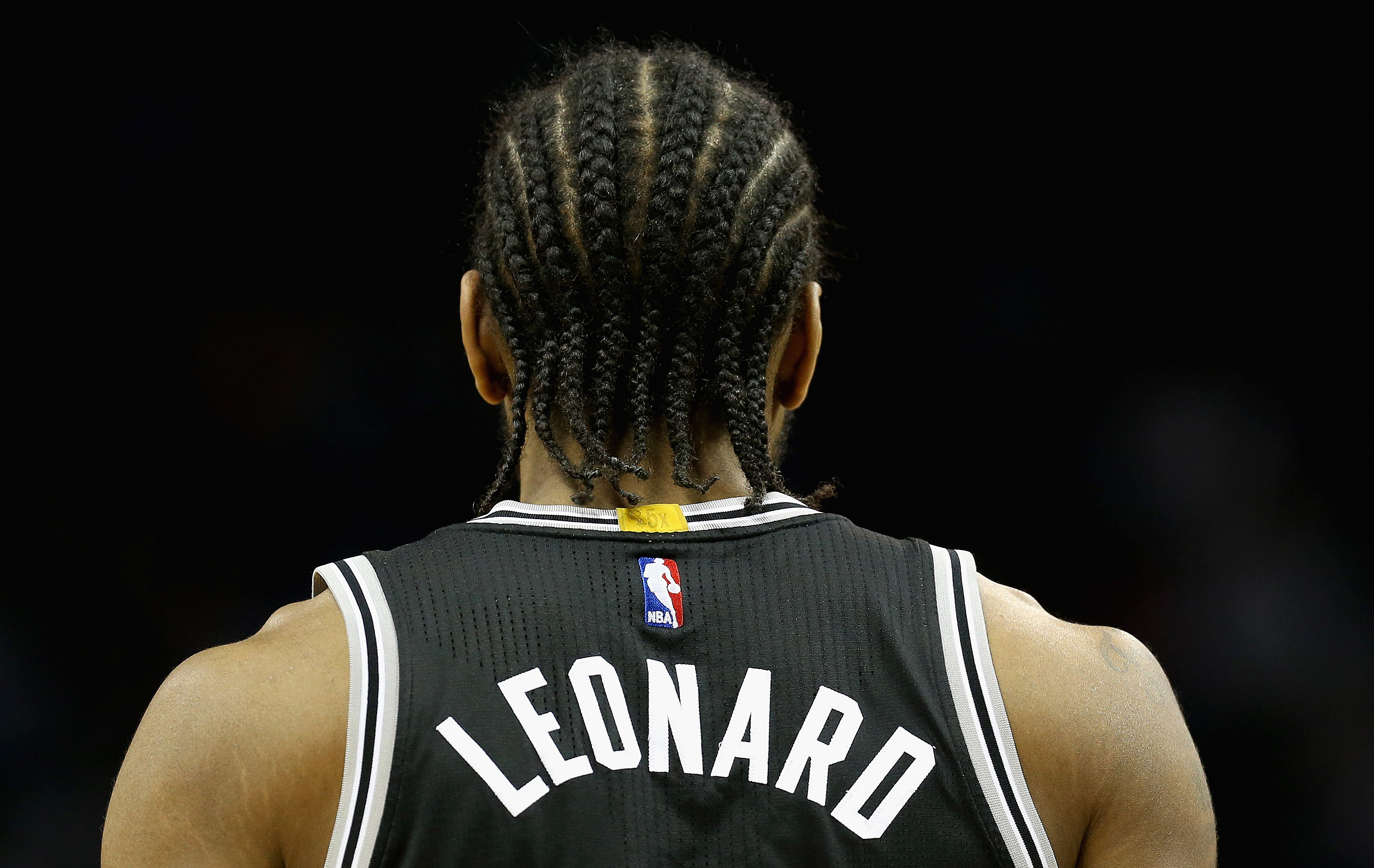 Kawhi Leonard Of Sa Spurs Wins Consecutive Dpoy Award