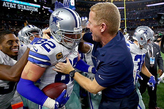 Dallas Cowboys Come Back to Beat Eagles in Overtime