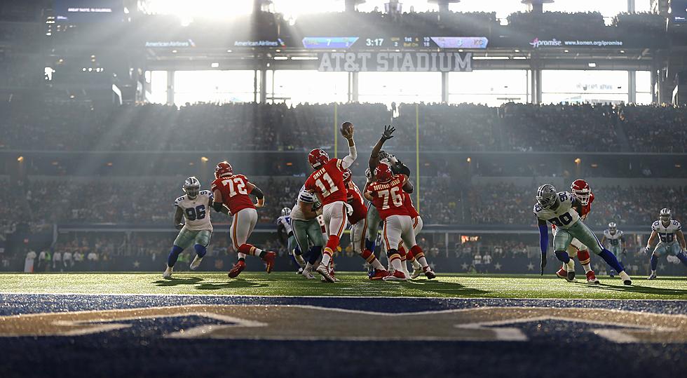 Watch Tyreek Hill Score An Improbable TD At Dallas