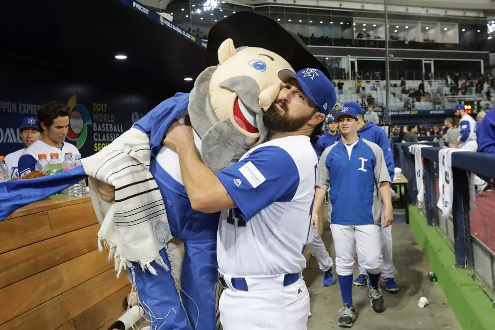 Cody Decker Retires to Story Book Ending