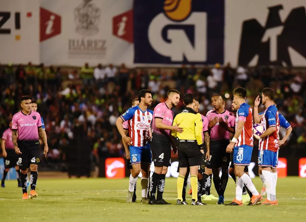 Red Card Dooms FC Juarez in Home Loss to Chivas