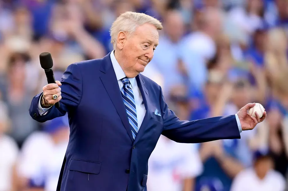 Social Media Explodes After Vin Scully Announces He Has Signed Up