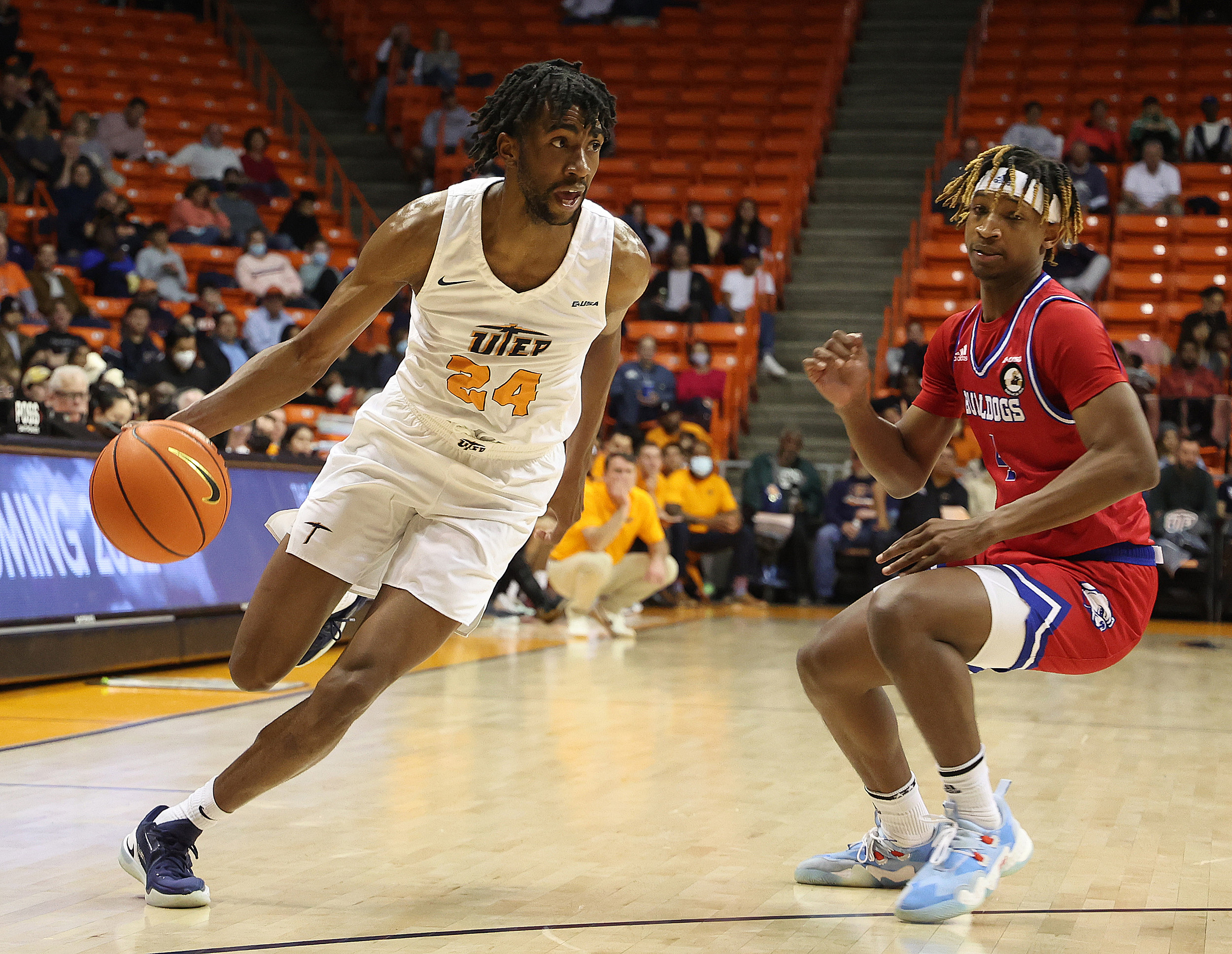 UTEP Pulls Off 6th Straight Win at Rice, 72-70