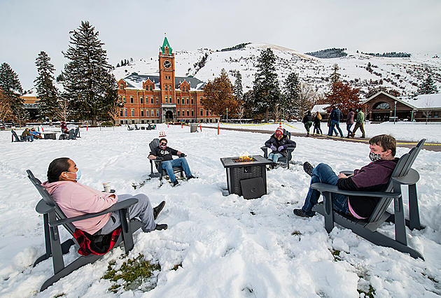 UM Welcomes Returning Students with Winter Wonderland Events