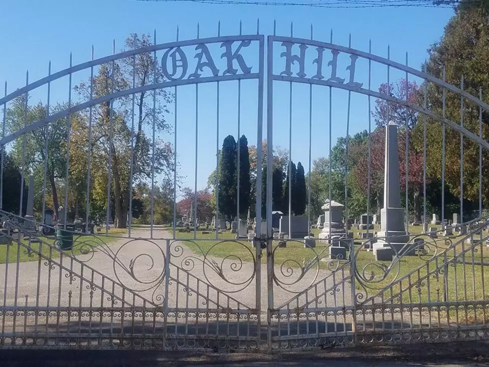 This Rock Star with a Career Spanning 3 Decades is Buried in a Battle Creek Cemetery