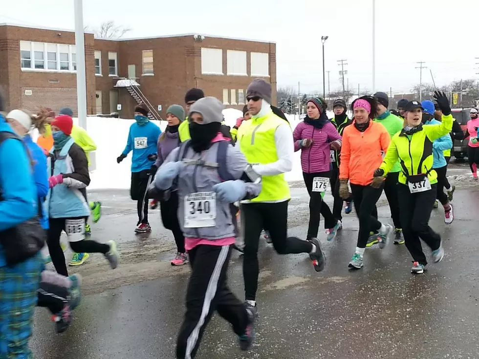 Isn’t It Too Cold To Be Outside? How Kalamazoo Runners Dress for Winter Running