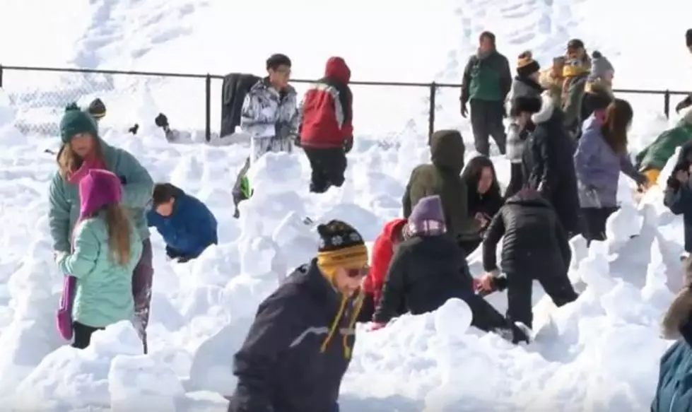 Michigan Tech Sets Guinness World Record for Most Snowmen