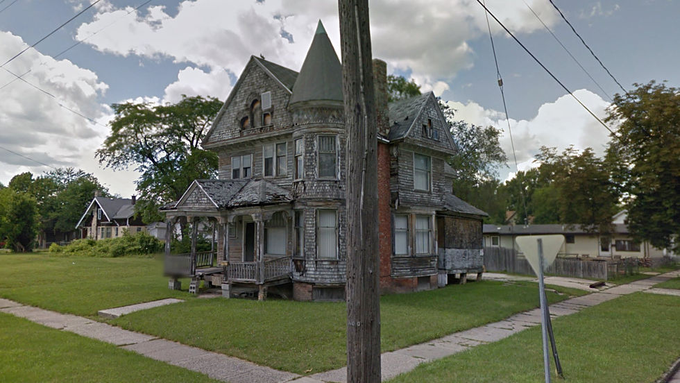 We Don’t Think This Old Abandoned Michigan Home is Haunted – Probably Not Haunted At All