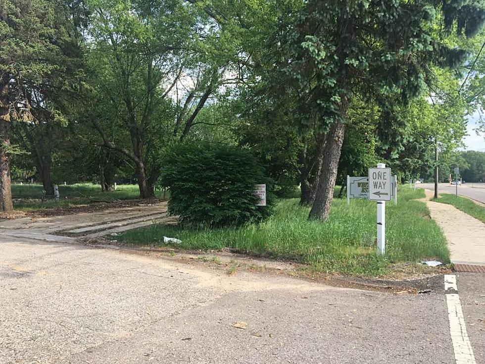 Exclusive Photos Show Mattawan’s White Pines Trailer Park is Now Empty and Desolate