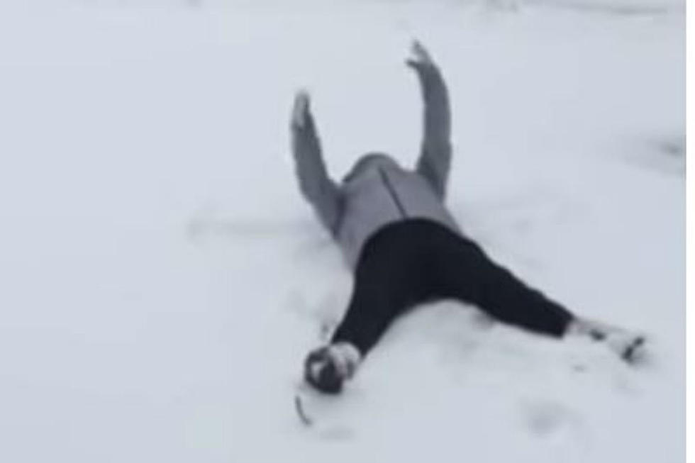 Irish Woman Visiting U.S. Attempts Snow Angel- HILARIOUS!