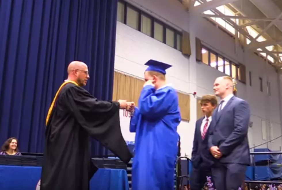 Student With Autism Gets Silent Ovation At His HS Graduation