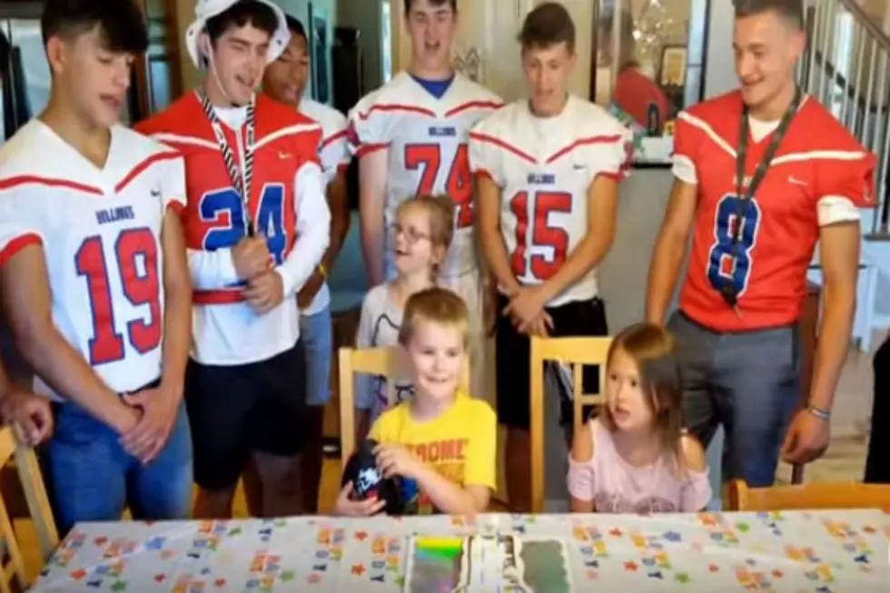 Football Team Shows Up At Kid&#8217;s Party After Only One Classmate RSVP&#8217;s
