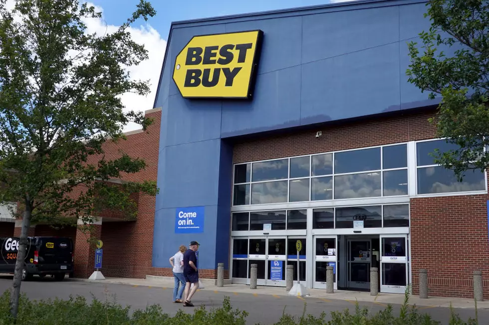 Best Buy's Quarter Sales Drop Over 10 Percent