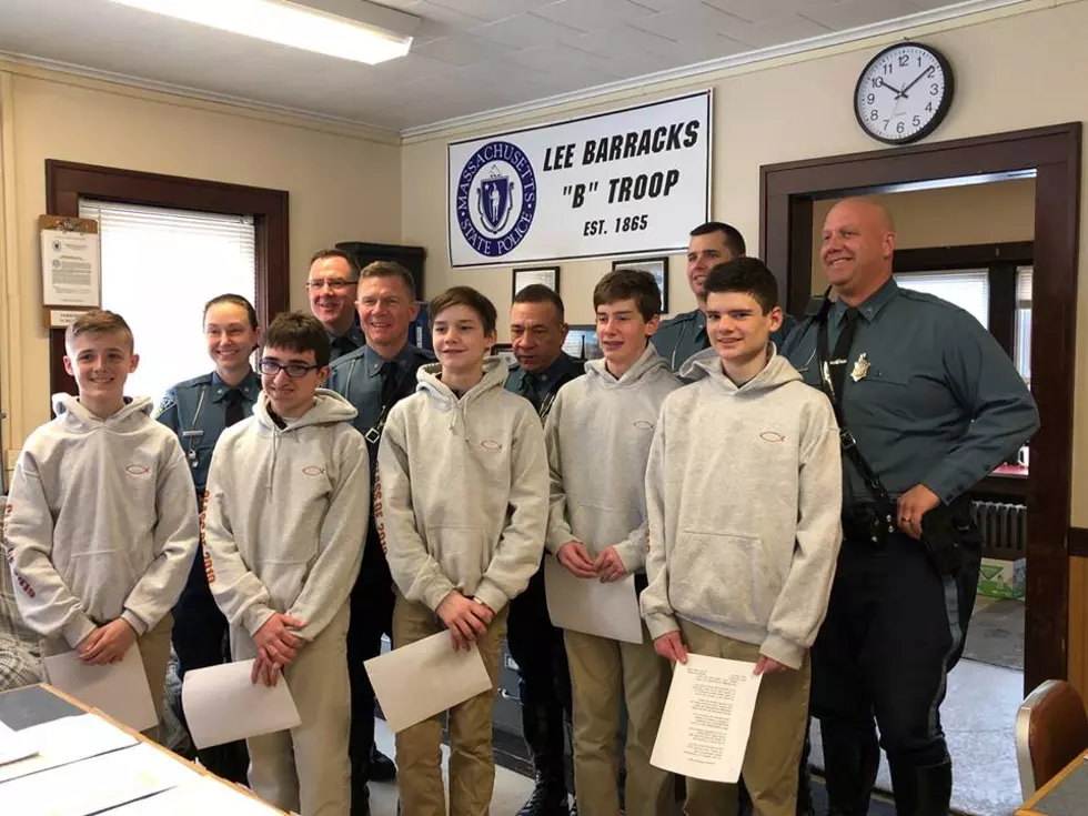 Saint Mary&#8217;s 8th Graders Show Support to Law Enforcement