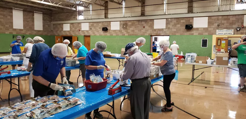 Kiwanis Assists in Donating 14,000 Meals to Those in Need 