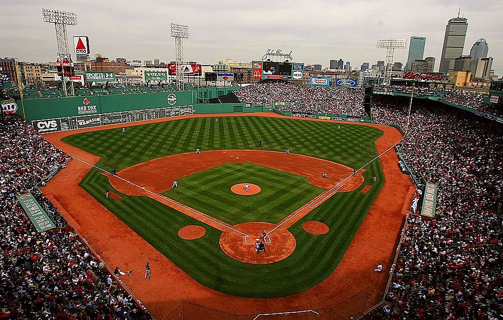 Wisconsin Family Builds Replica Fenway Park In Backyard - CBS Boston