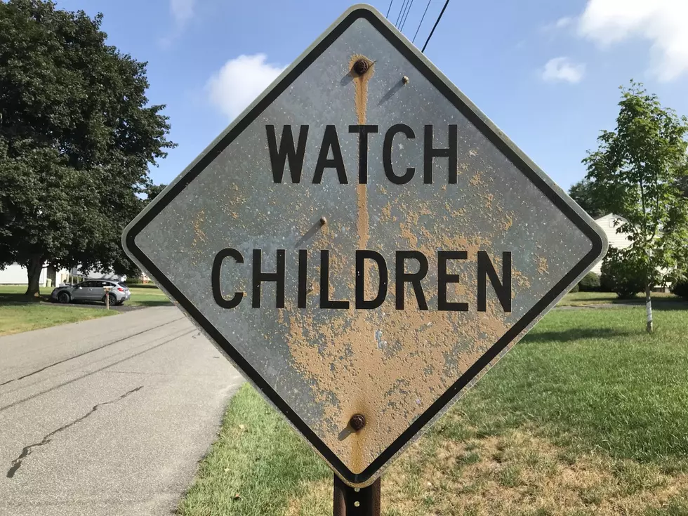 Question for Berkshire Residents: Are Those &#8216;Watch Children&#8217; Signs Effective?