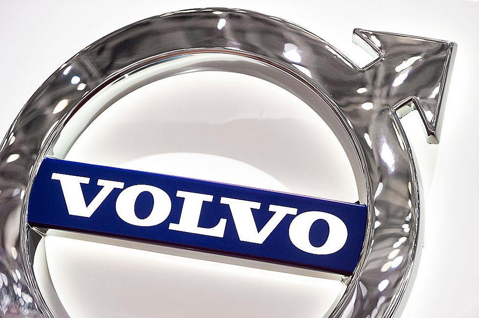 Volvo Recalls More Vehicles After Death From Faulty Airbag