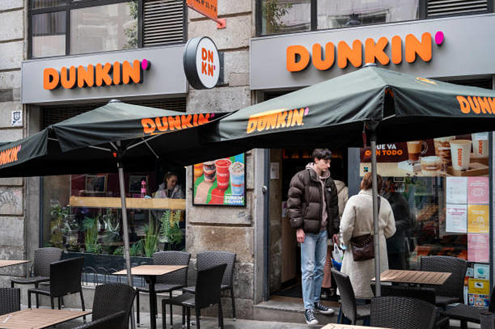 Is This Really the Shortest Distance Between 2 Dunkin’s in Massachusetts?