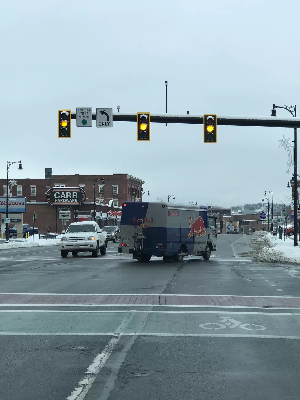 Flashing Yellow Light On The Corner Of Linden And North To Be Fixed Wednesday