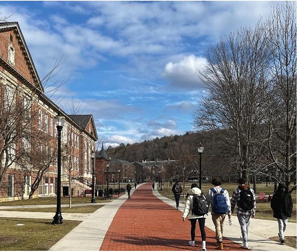 10 Massachusetts Colleges &#038; Universities Named Biggest Party Schools