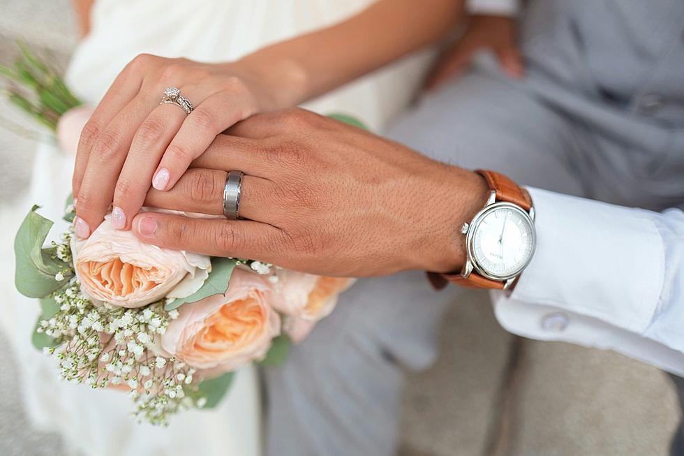 Here&#8217;s The Average Age for First Time Marriages in Massachusetts