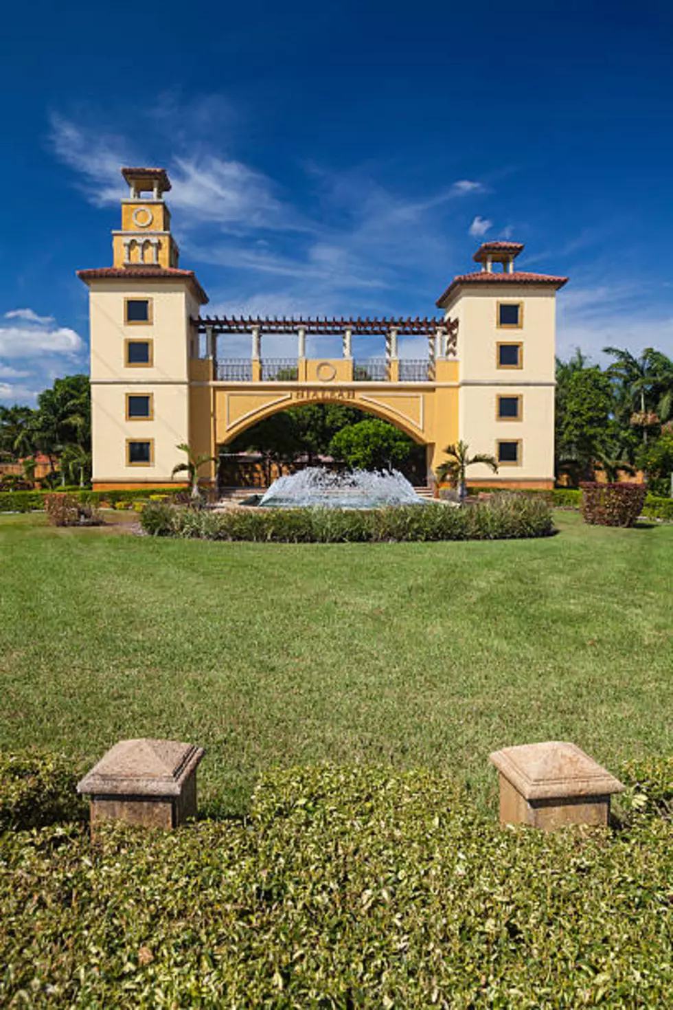 The entrance to the Municipality of Hialeah. "??the City of Progress"
