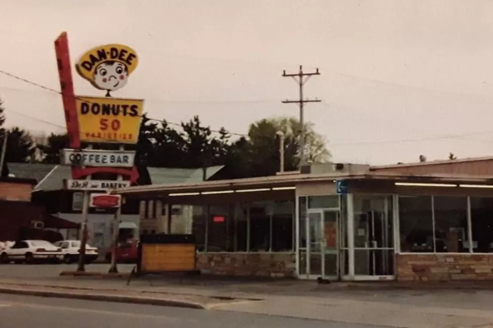 Has Your Memory &#8216;Glazed&#8217; Over This Retro Central New York Donut Shop?