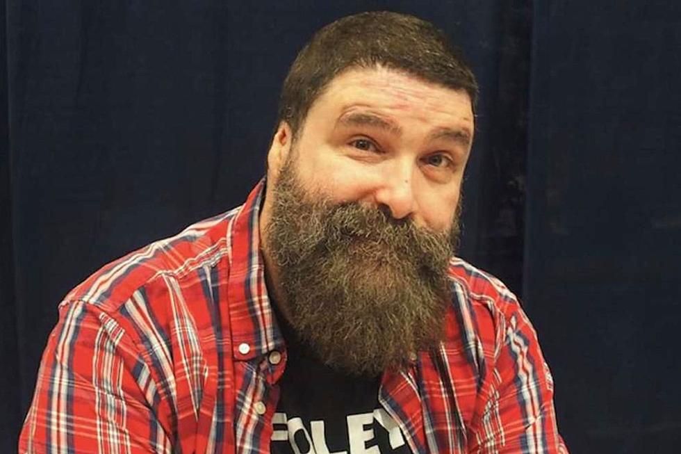 Wrestling Legend Mick Foley &#8216;Has a Nice Day&#8217; at Upstate NY Museum