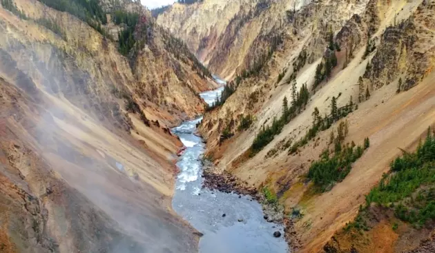 Idaho Vlogger Captures Beauty Of Yellowstone (Must Watch)