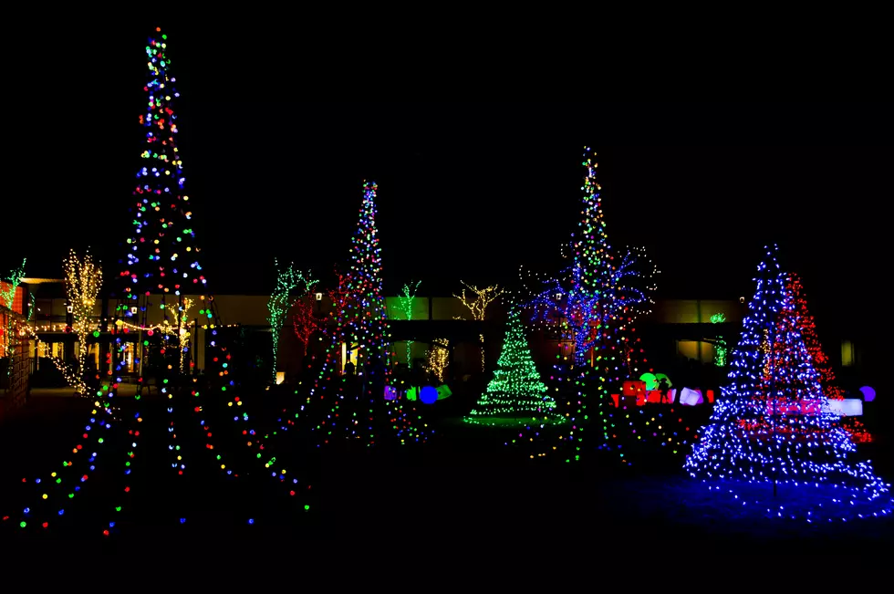 Christmas Lights at Curry Crossing Debut Thanksgiving Night