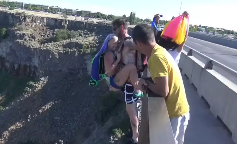 Must Watch: Two BASE Jumpers, One Parachute Off Perrine Bridge