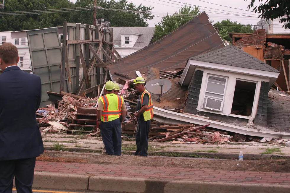 Mother Killed in Mercer County Home Collapse While Protecting Daughter