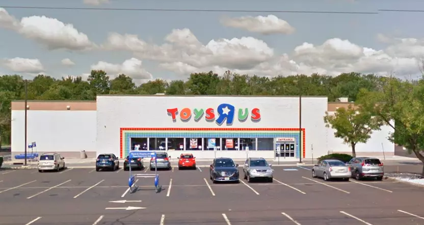 toys r us locations nyc