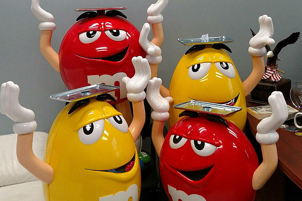 Giant M&M displays returned safely after theft from NJ theater