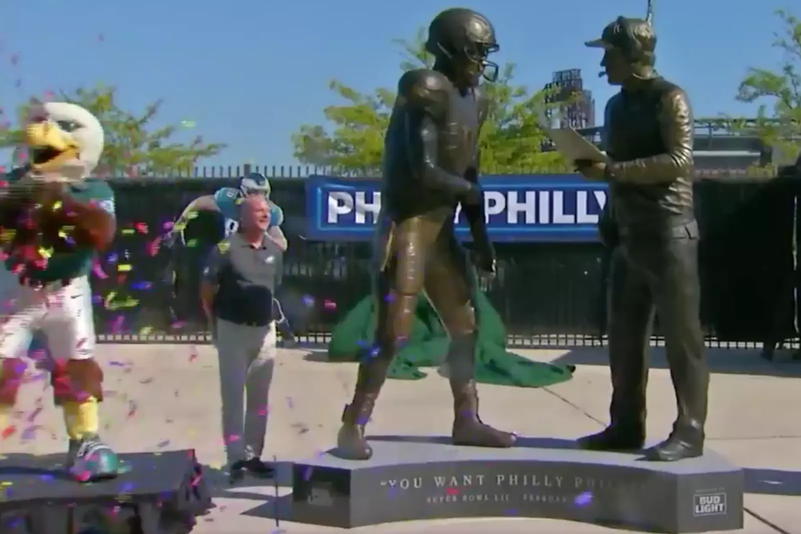 9-Foot Statue Depicting 'Philly Special' Unveiled Outside Lincoln Financial  Field 
