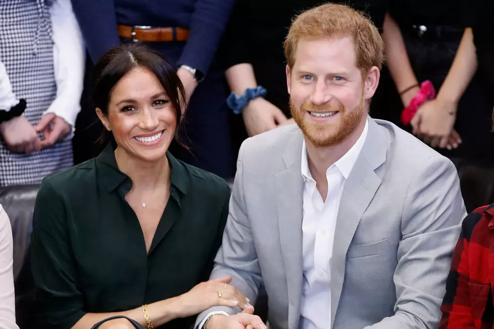 Prince Harry & Meghan Markle Announce Her Pregnancy