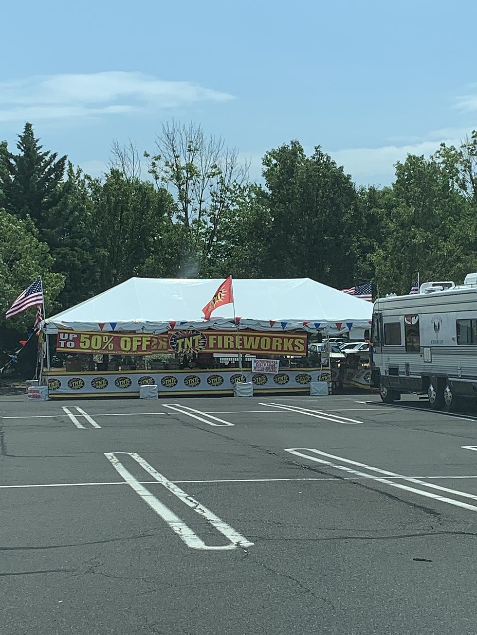 The Local Pop Up Tents Selling Fireworks Are Legit