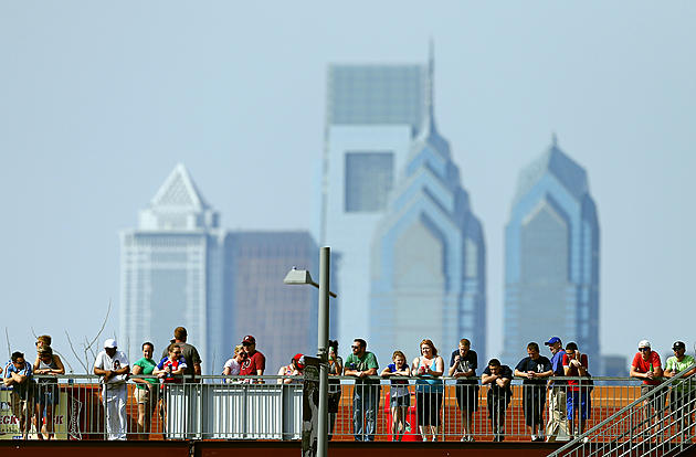 Tourist Catches Iconic Instagram Pics Of Philadelphia