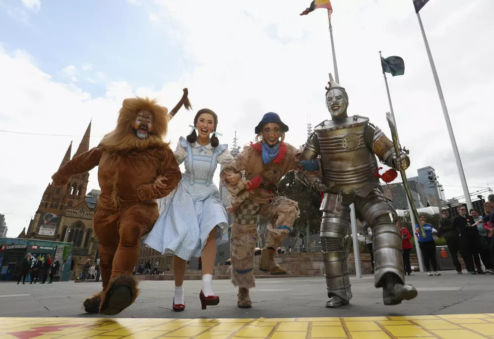 See an Outdoor Screening of ‘The Wizard Of Oz’ at Peddler’s Village