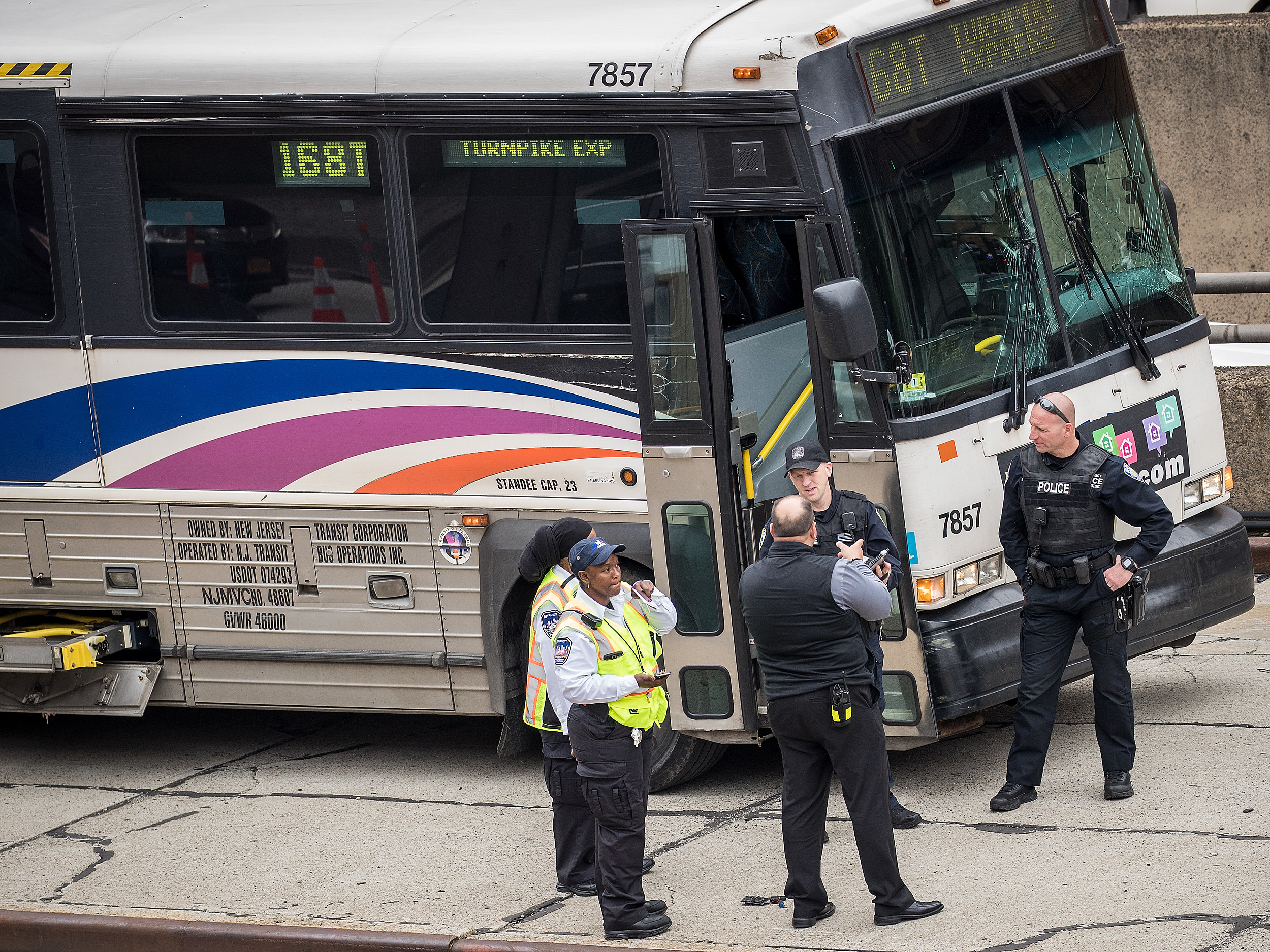 Teórico ventilación Revocación NJ Transit Wants to Test Self Driving Commuter Buses