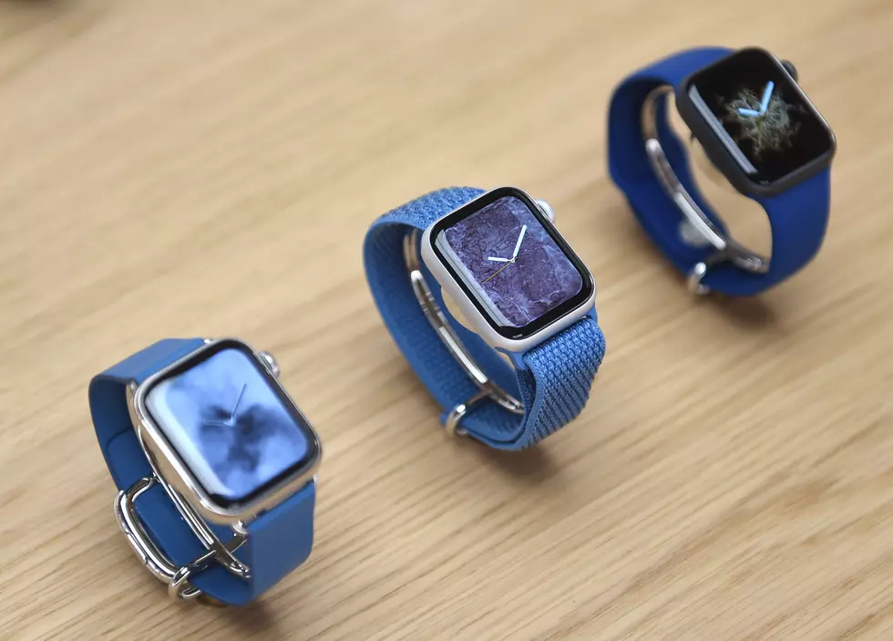Twitter Believes That Apple Watches Shouldn’t Be Worn At All Time