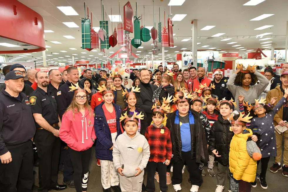 Donnie Wahlberg Buys Gifts for Kids at NJ Target