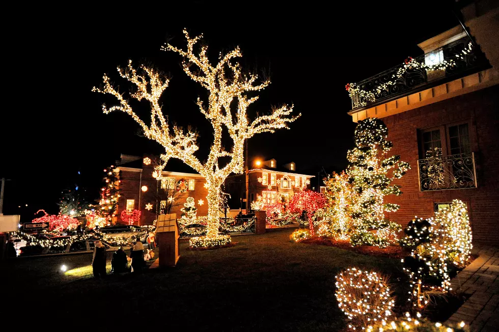 You’ve Gotta See the Dyker Heights Christmas Lights this Holiday