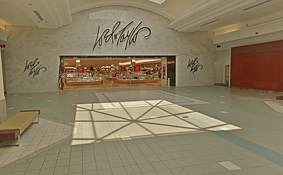 Liquidation Sales Begin at Lord &#038; Taylor in Moorestown Mall