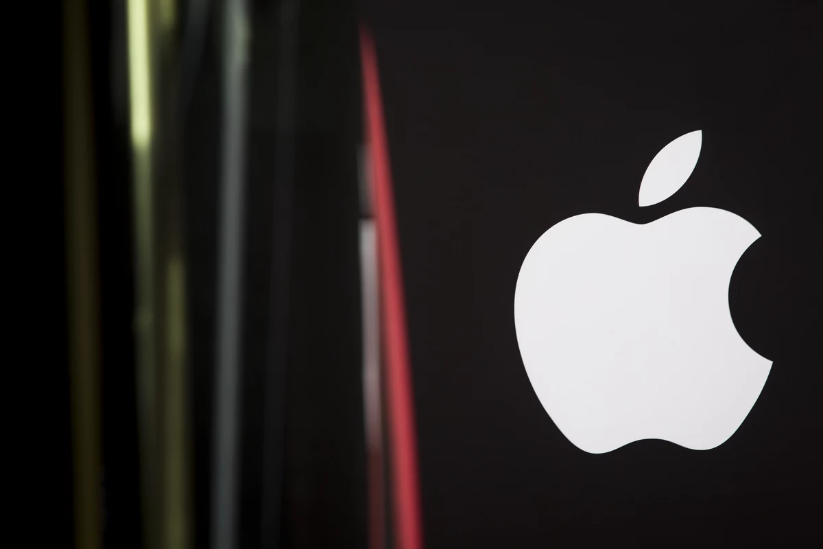 Apple inc iphone. Apple бренд. Марка Apple. Логотип Apple. Бренд айфон.