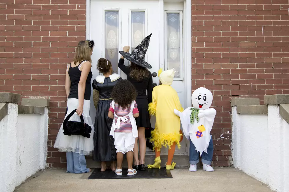 Store Gives Out Carpet Tubes For Social Distance Trick or Treat