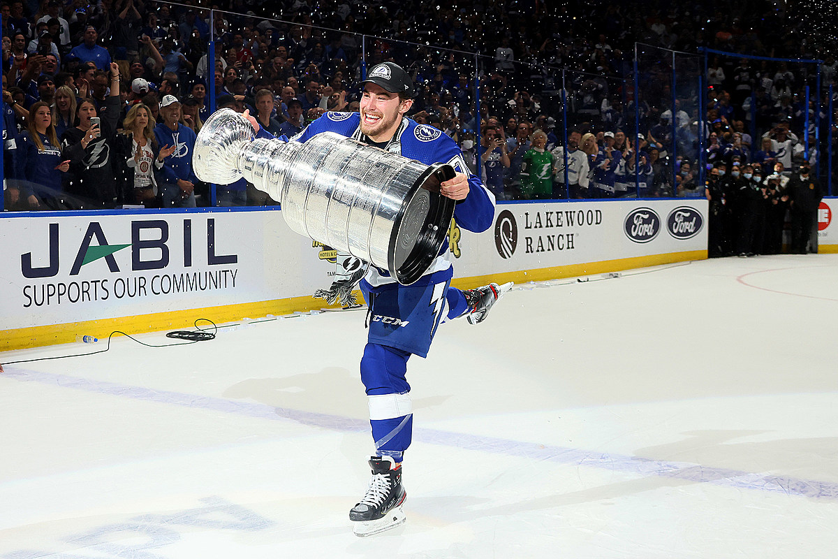 Robbinsville native Ross Colton, Lightning celebrate another Stanley Cup  win with boat parade – Trentonian